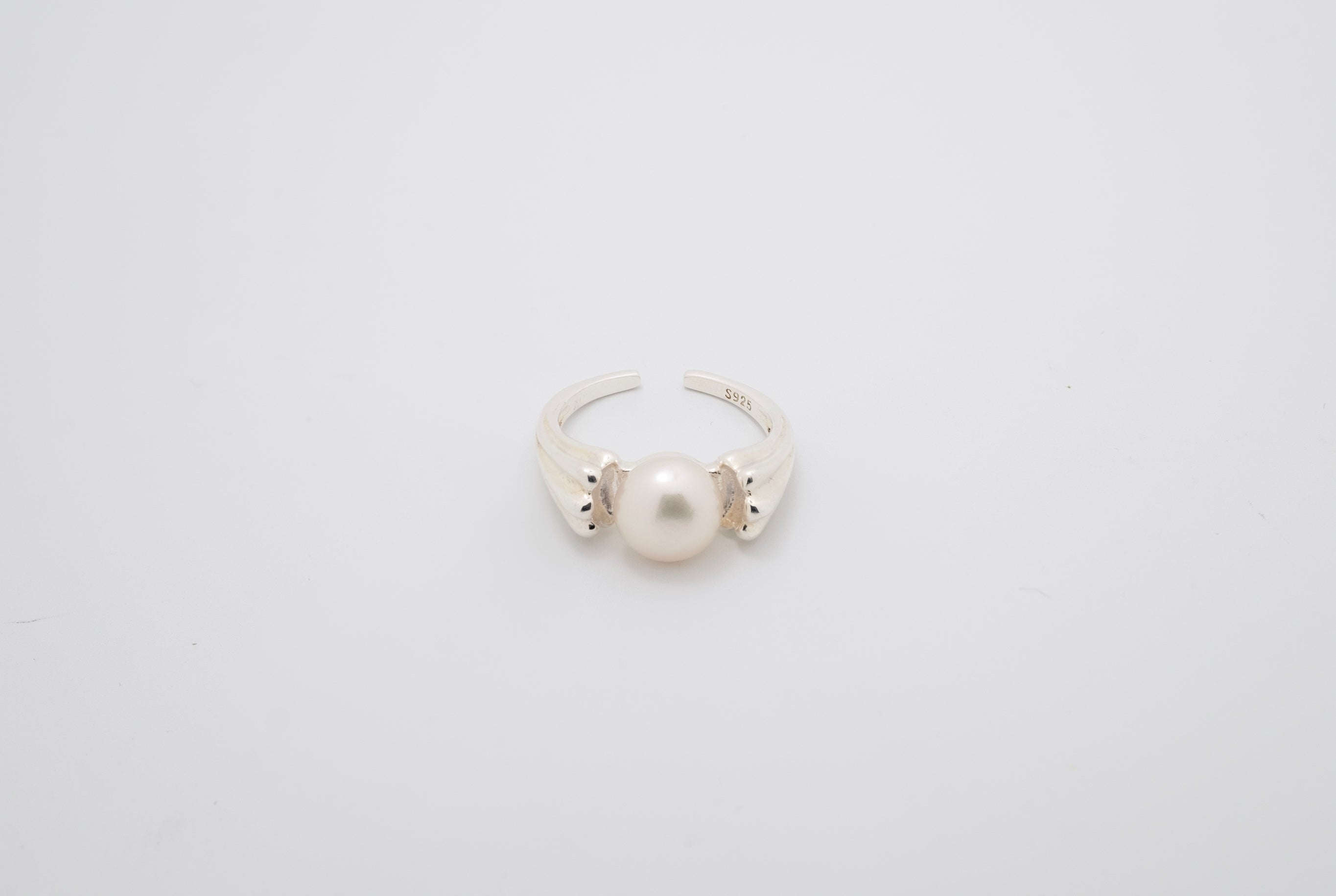 Eternal Pearl: Sterling Silver Open Ring