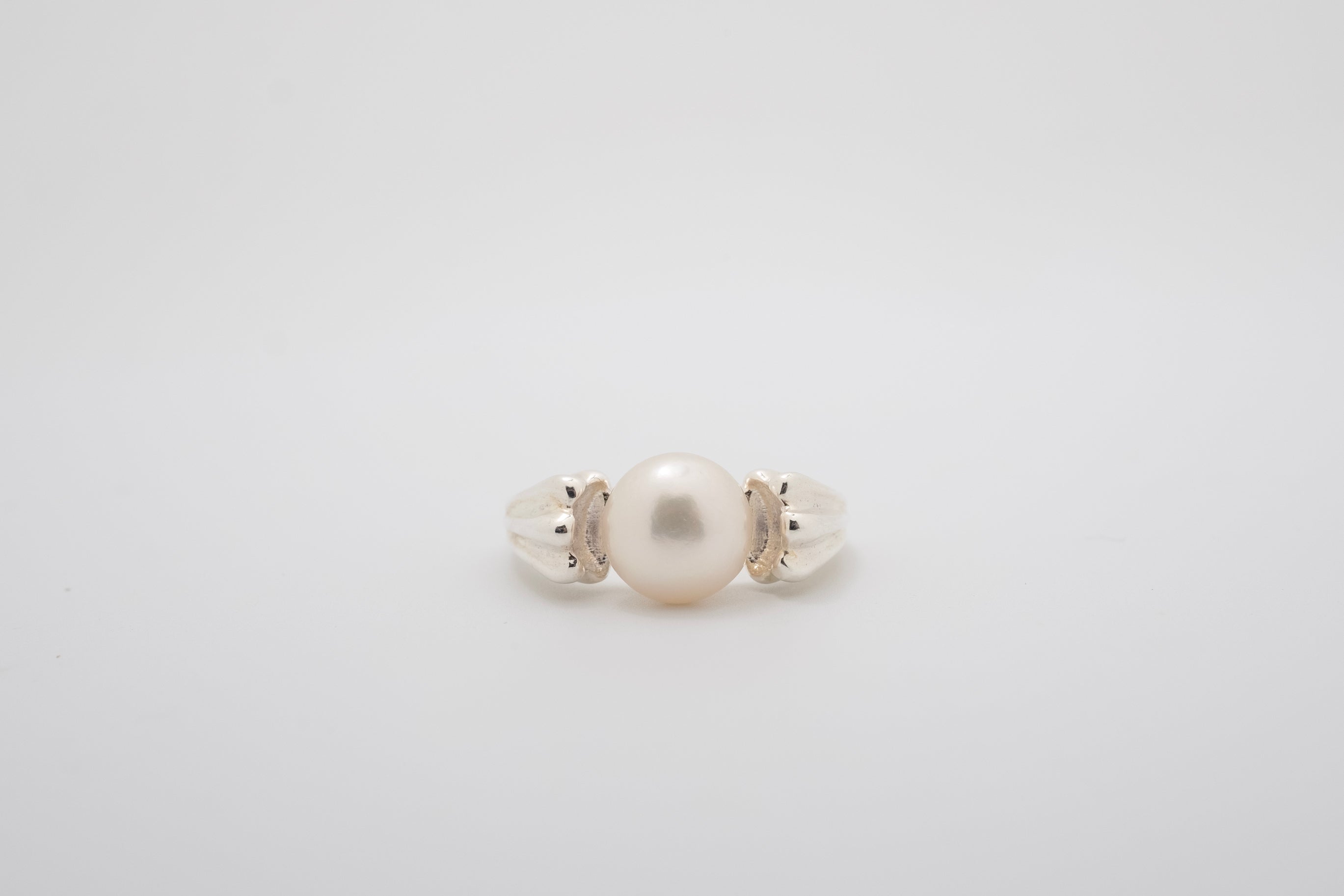 Eternal Pearl: Sterling Silver Open Ring