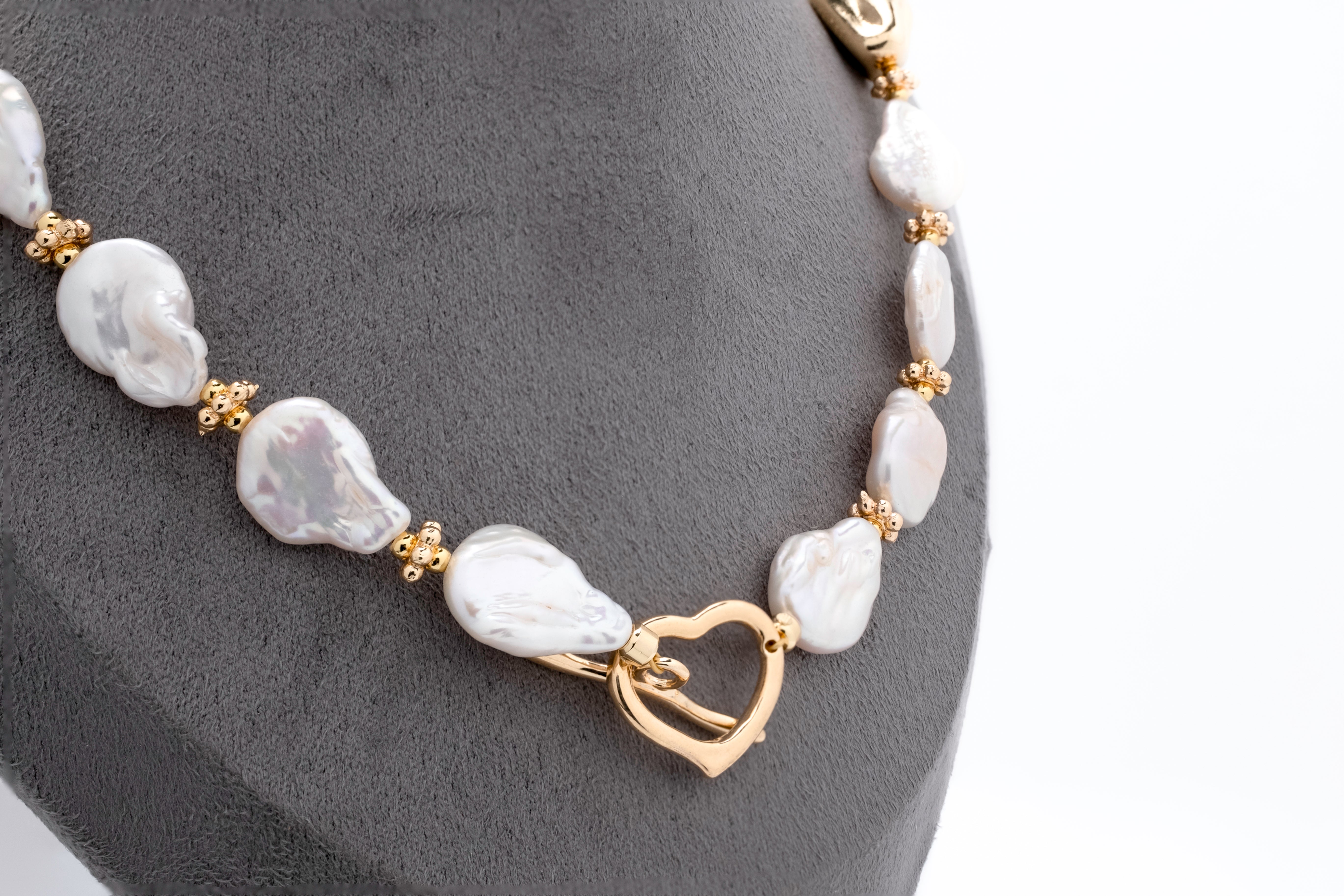 Golden Tide – Baroque Pearl & Sculpted Gold Bead Necklace